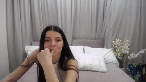 Snapshot of sarra_rich chatting on 28, 1, 2025 Rich online show from 28, 1, 2025