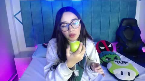 sasaloove online show from 17, 2, 2025