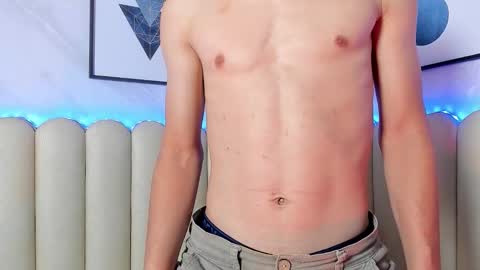 Snapshot of sasha_blazes chatting on 18, 10, 2025 sasha_blazes online show from 18, 10, 2025