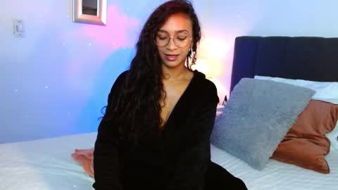 sasha_bowei online show from 30, 11, 2025