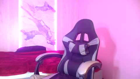 sashacurvy online show from 3, 2, 2026