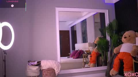 Dennise online show from 19, 11, 2025