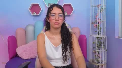 Snapshot of sashamonroee_ chatting on 2, 11, 2025 SashaMonroee online show from 2, 11, 2025