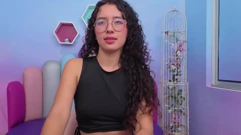 Snapshot of sashamonroee_ chatting on 20, 11, 2025 SashaMonroee online show from 20, 11, 2025