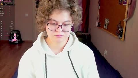 Snapshot of sashy_way chatting on 8, 12, 2024 .Alexandra online show from 8, 12, 2024