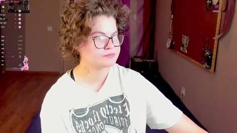 Snapshot of sashy_way chatting on 8, 12, 2024 .Alexandra online show from 8, 12, 2024