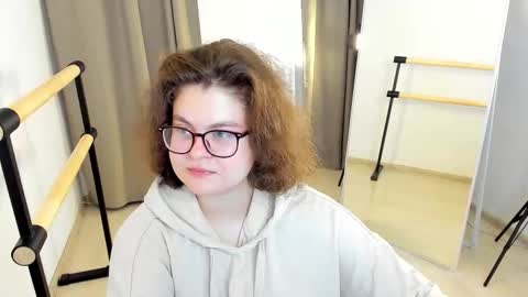 Snapshot of sashy_way chatting on 17, 9, 2025 .Alexandra online show from 17, 9, 2025