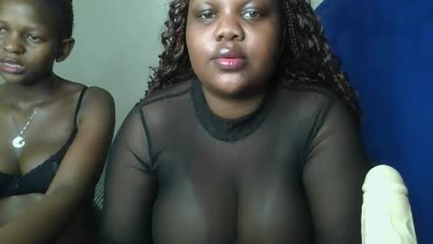 Snapshot of sassie_bee chatting on 15, 9, 2025 sassie_bee online show from 15, 9, 2025