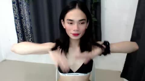 Snapshot of sassy_keath chatting on 4, 11, 2025 Keath online show from 4, 11, 2025