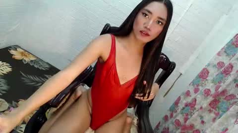 KEYLLA online show from 13, 12, 2025