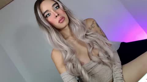 Snapshot of sassy_tiffanie chatting on 9, 2, 2026 Tiffanie online show from 9, 2, 2026