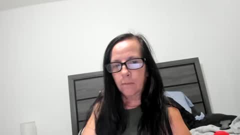 sassypeachgoddess online show from 8, 10, 2025