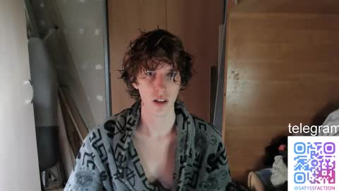 Snapshot of sat1sfaction chatting on 27, 10, 2025 Kristof online show from 27, 10, 2025