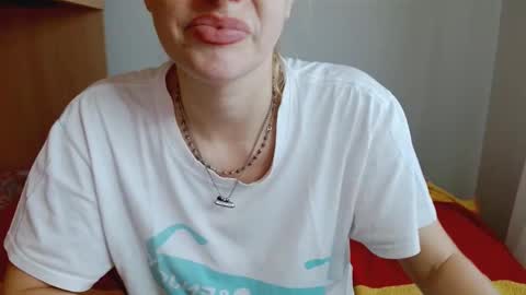 Snapshot of satinqueen90 chatting on 15, 11, 2025 Satinqueen90 online show from 15, 11, 2025