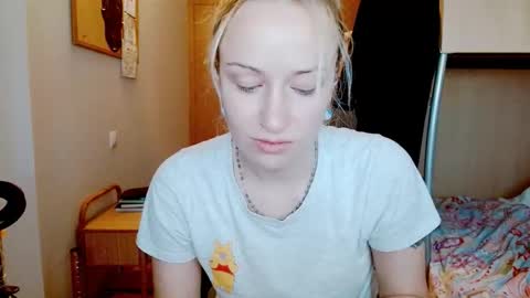 Snapshot of satinqueen90 chatting on 1, 12, 2025 Satinqueen90 online show from 1, 12, 2025