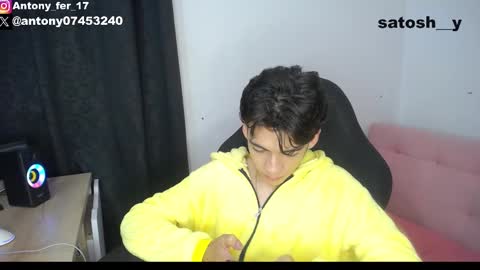 Snapshot of satosh_y chatting on 24, 1, 2025 satosh_y online show from 24, 1, 2025