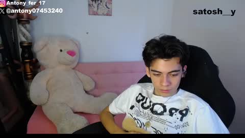 Snapshot of satosh_y chatting on 1, 2, 2025 satosh_y online show from 1, 2, 2025