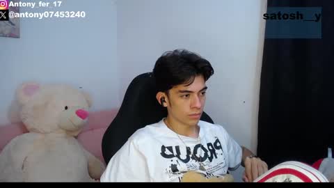 Snapshot of satosh_y chatting on 2, 2, 2025 satosh_y online show from 2, 2, 2025