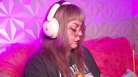 Gina George online show from 15, 11, 2025