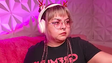 Gina George online show from 3, 12, 2025