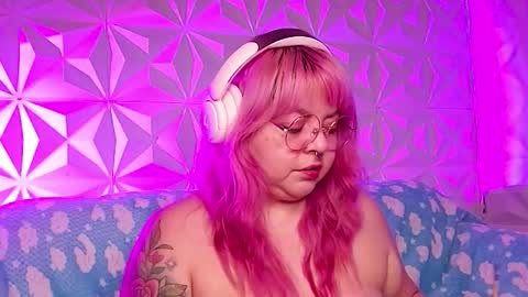 Gina George online show from 28, 2, 2026