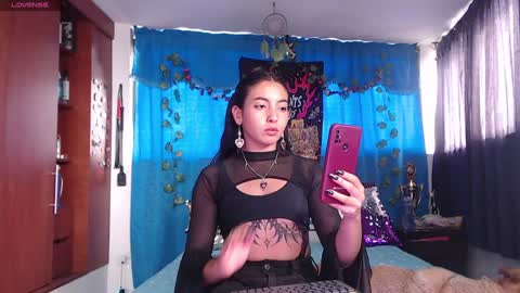 Snapshot of saucy_zaren chatting on 28, 1, 2025 Zaren online show from 28, 1, 2025