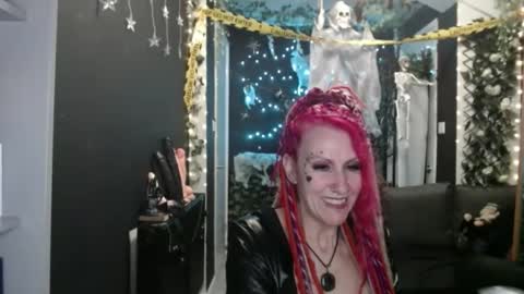 SaucySky online show from 18, 10, 2025