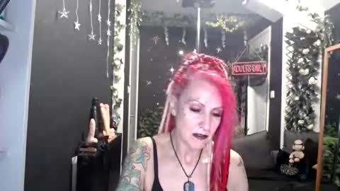 SaucySky online show from 21, 3, 2026