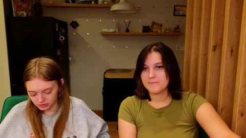 Snapshot of sav_anna chatting on 15, 10, 2025 LUNA and ANNA online show from 15, 10, 2025