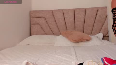 Savannahwildee online show from 18, 11, 2025