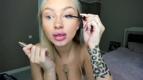 Snapshot of sayo_mao18 chatting on 24, 10, 2025 sayo_mao18 online show from 24, 10, 2025