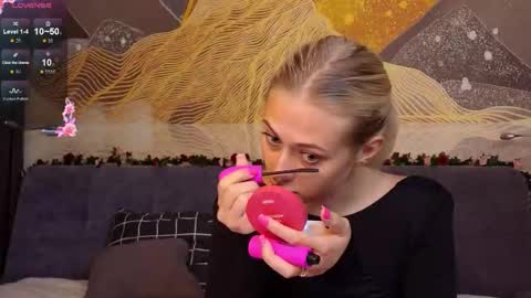 Hello guys our name is Emily Nicole Alice. We are very funny and love to spend time well online show from 10, 9, 2025