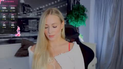 Hello guys our name is Emily Nicole Alice. We are very funny and love to spend time well online show from 9, 10, 2025