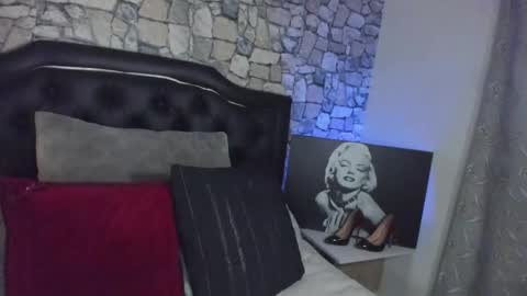 Snapshot of scarlat_diamond chatting on 21, 10, 2025 Scarlat Diamond online show from 21, 10, 2025