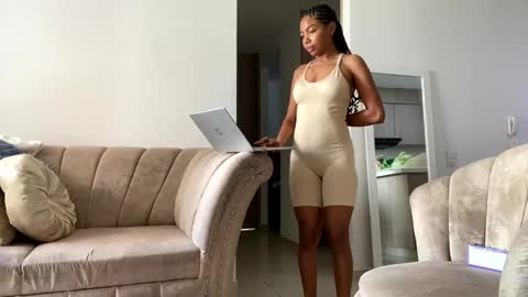 scarle222421 online show from 3, 1, 2025