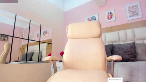 Scarleet  online show from 8, 3, 2025