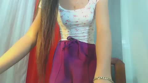 Snapshot of scarlet121698 chatting on 5, 10, 2025 scarlet121698 online show from 5, 10, 2025