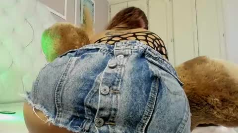 scarlet hill online show from 31, 12, 2024