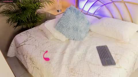 scarlet hill online show from 5, 1, 2025