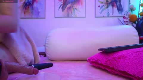 Scarlet online show from 21, 11, 2025