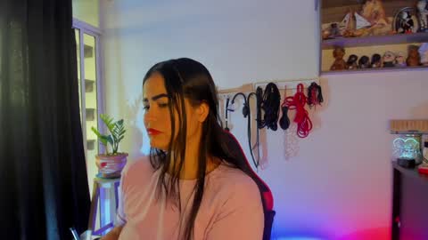 scarlet taylor kennedy online show from 7, 12, 2024