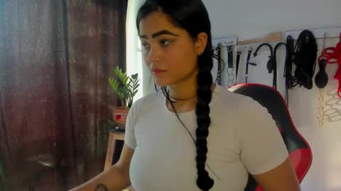 scarlet taylor kennedy online show from 11, 12, 2024