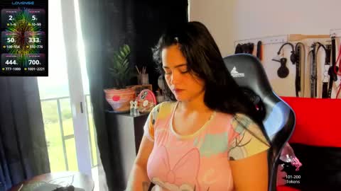 scarlet taylor kennedy online show from 23, 2, 2025