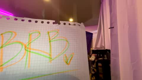 Snapshot of scarlet_whisper chatting on 13, 11, 2025 scarlet whisper online show from 13, 11, 2025