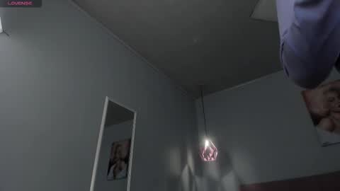 Scarlet  online show from 13, 2, 2026