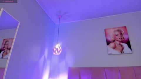 Scarlet  online show from 5, 3, 2026