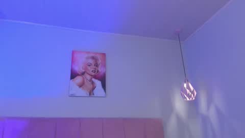 Scarlet  online show from 11, 3, 2026