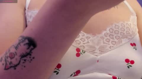 Scarlet  online show from 19, 3, 2026