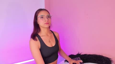 I am  Scarleth  Check mi profile online show from 4, 1, 2025