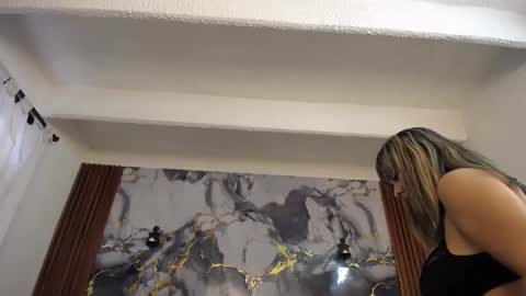 Snapshot of scarlethchannel chatting on 4, 12, 2025 Scarleth online show from 4, 12, 2025